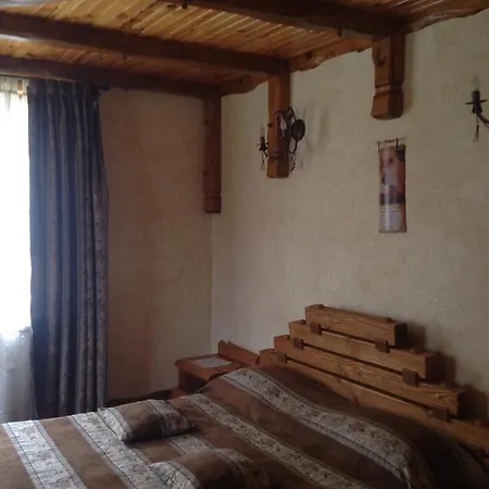 Zatin Guest house *
